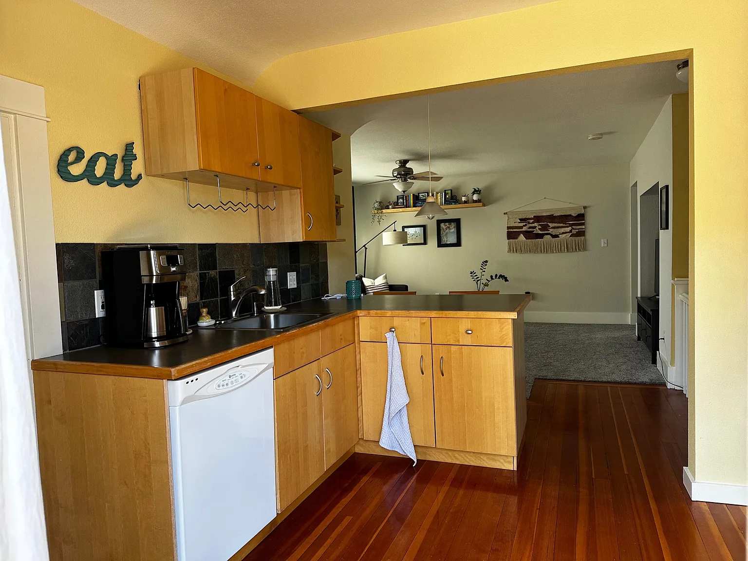 1 bed, 700 sqft, $1,525 — Photo 2