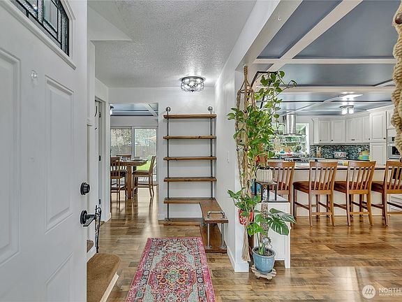 4th image of 16418 92nd Avenue Ct E