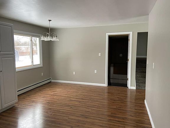 2nd image of 1049 Wilke St