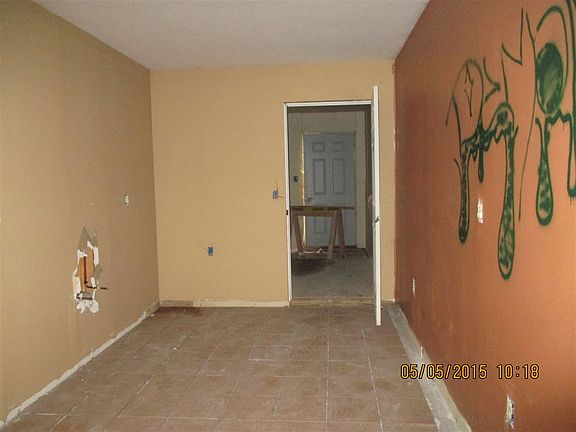 3rd image of 1106 Beale St