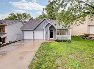 1106 NW 63rd St, Kansas City, MO 64118