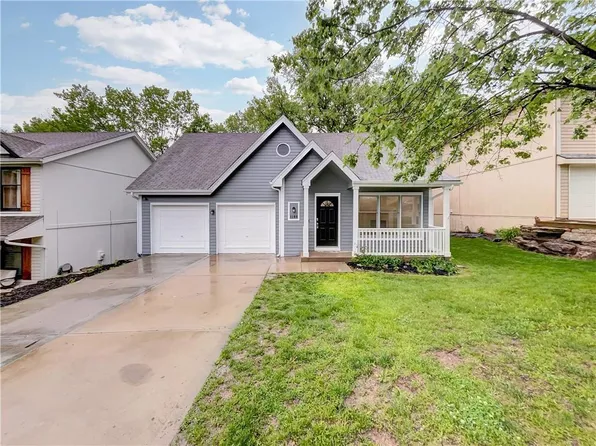 1106 NW 63rd St, Kansas City, MO 64118