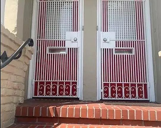 2nd image of 1234 Anza St