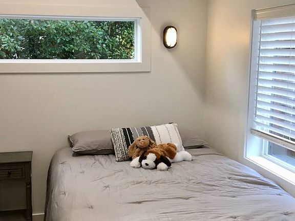 Section of one of two rooms. It was provided by the manufacturer for visualization purposes.