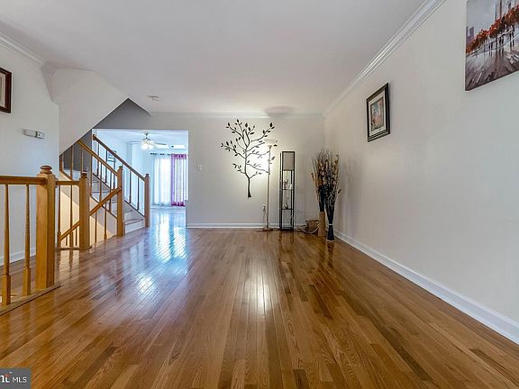 4th image of 15579 Lebourget Ct