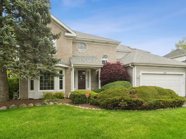 1160 Hummingbird Ln, Grayslake, IL 60030