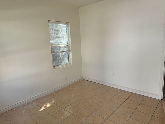 3rd image of 403 S Garfield Ave #1
