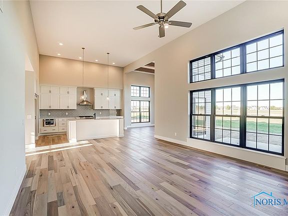 5th image of 13 Winfield Manor Ct