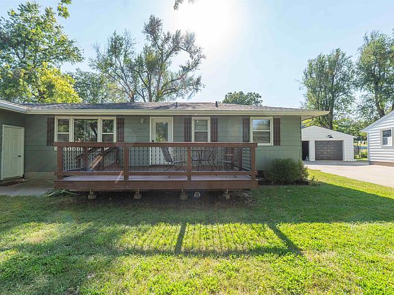 2nd image of 2513 Church Cir