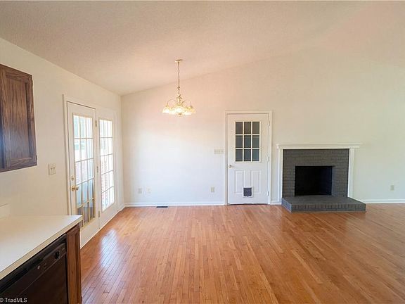 4th image of 8301 Knight Village Cir