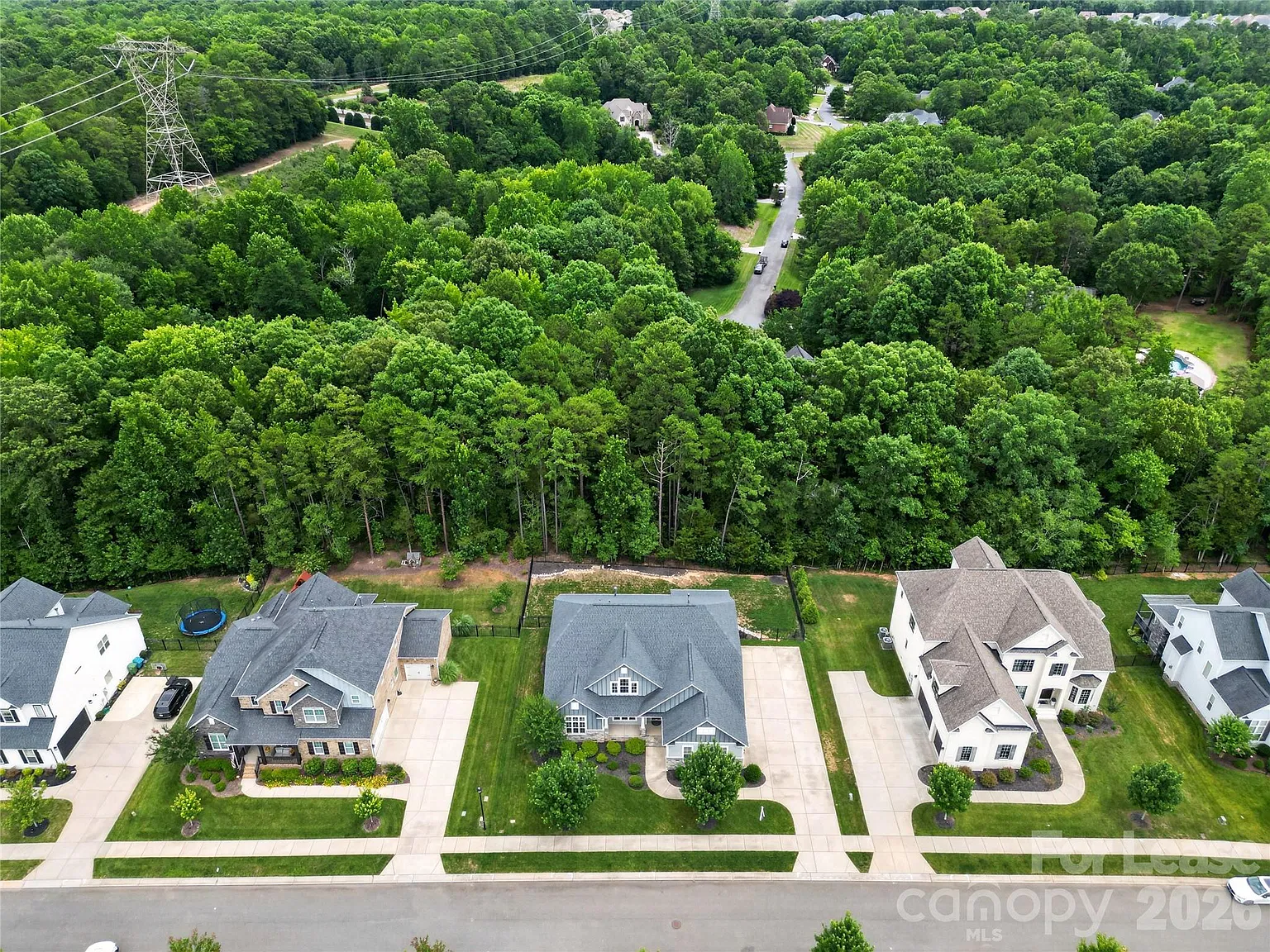 4 bed, 3.0 bath, 3196 sqft, $4,700 — Photo 3