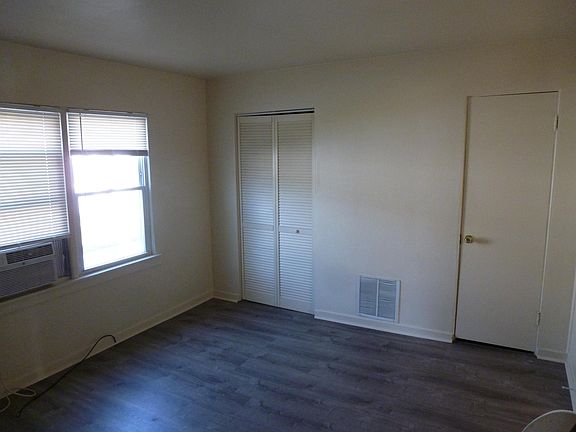 2nd image of 3144 165th St APT 2