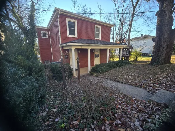 142 Carlton Rd #B, Charlottesville, VA 22902