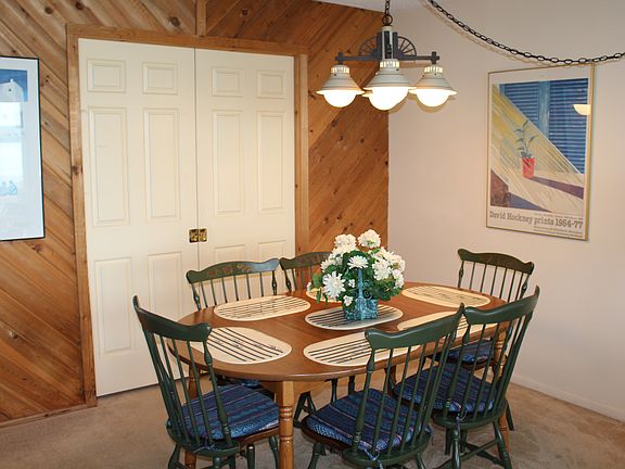 5th image of 17 Cayuga Dr #17