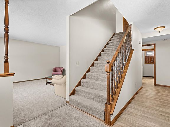 5th image of 645 Dugdale Ave