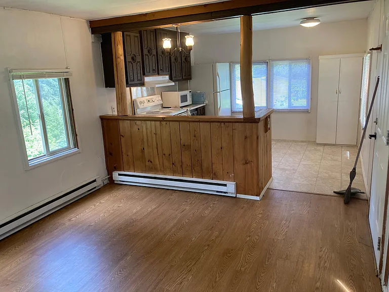 Shore Crest Dr — Photo 3