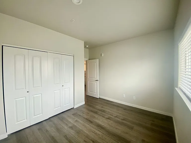 809 S Emerson St — Photo 12