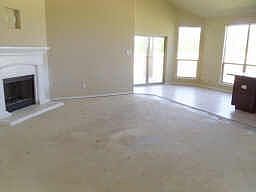 5th image of 1409 Deer Hollow Dr