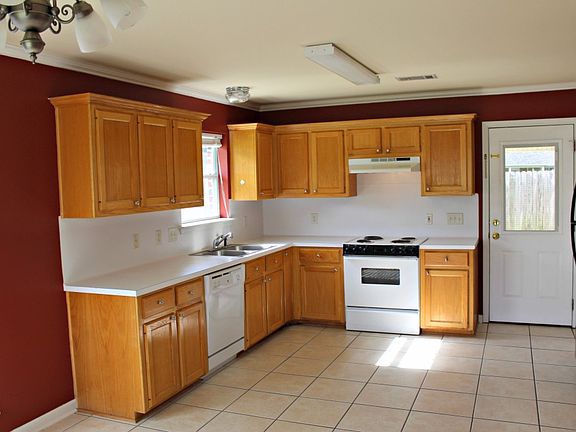 3rd image of 9244 Louis Ave