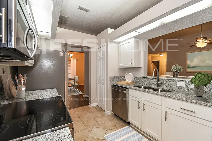 11810 Cherry Bark Dr W — Photo 3