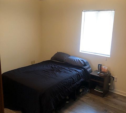 4th image of 1201 Buffalo St APT 9