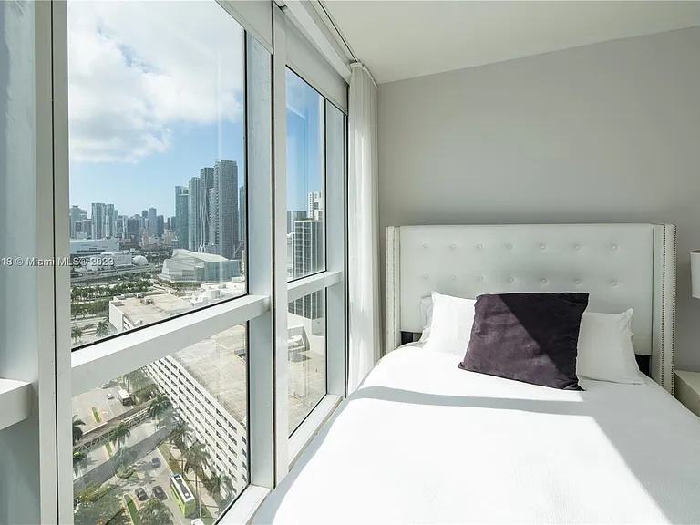 1750 N Bayshore Dr #2602 — Photo 11