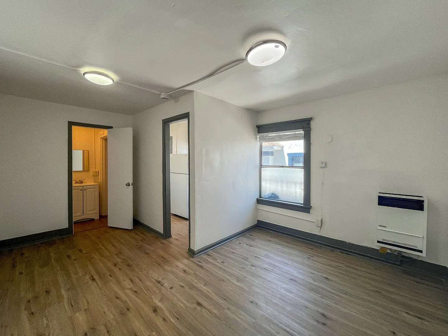 2694 James M. Wood Blvd — Photo 2