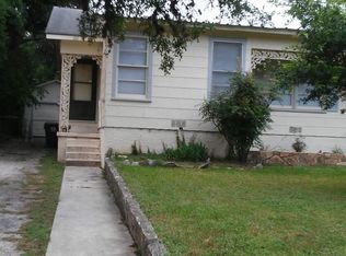 111 E Hillcrest Dr, San Marcos, TX 78666