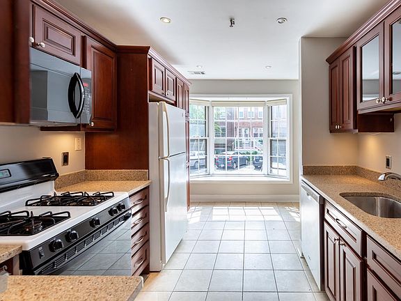 Kitchen and breakfast nook