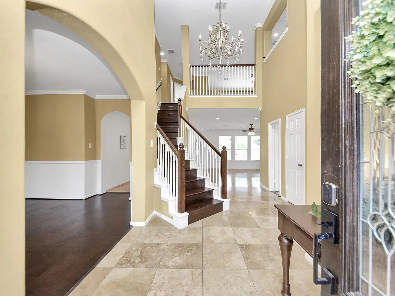 4 bed, 3.5 bath, 3319 sqft, $3,400 — Photo 2