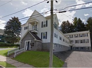 8 Saint Stanislaus St, New York Mills, NY 13417