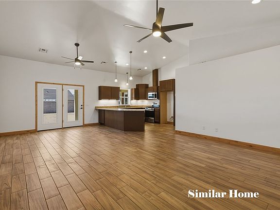 4th image of 3901 Jewel Street