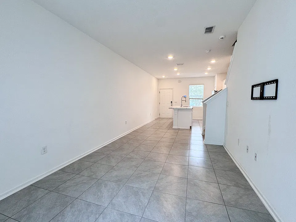 8334 Zenith Cir #1