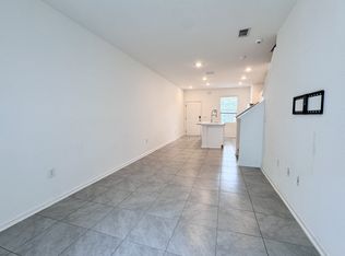 8334 Zenith Cir #1, Jacksonville, FL 32256