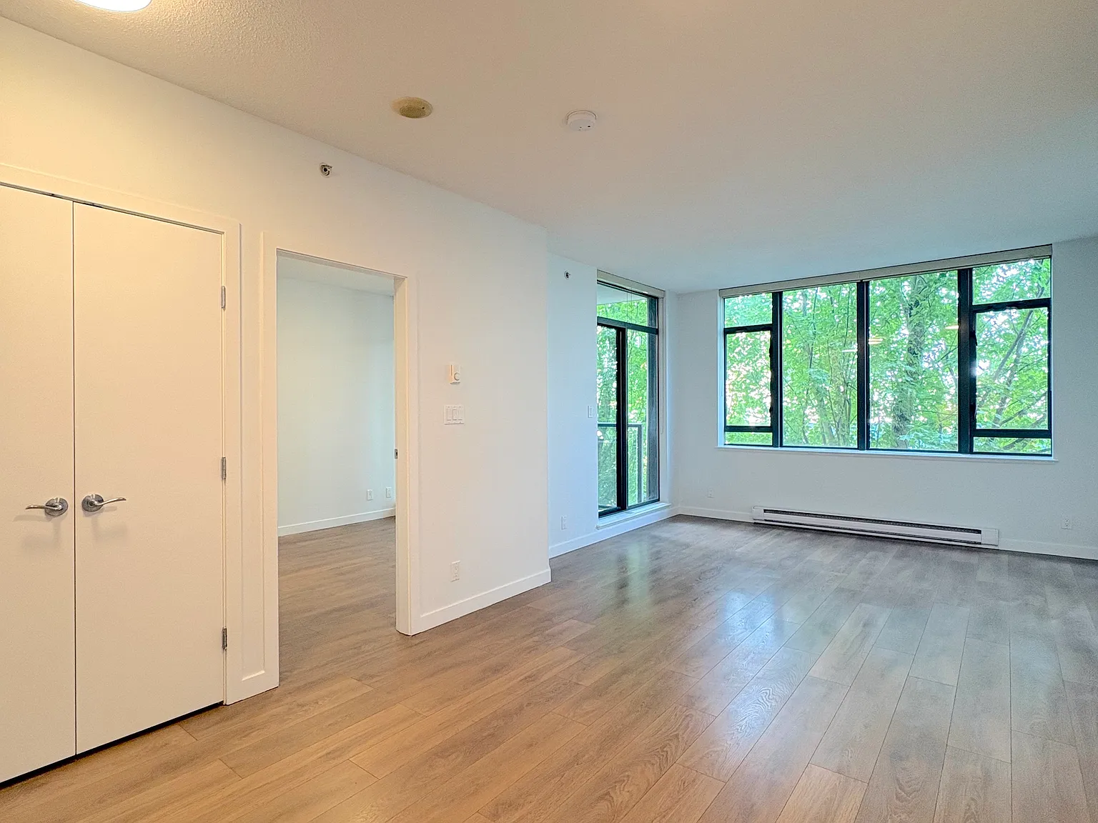2 bed, 850 sqft, $2,799 — Photo 4
