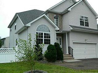 101 Sherman Ave, Middlesex, NJ 08846