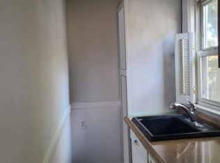 12 Frye St, Lowell, MA 01851