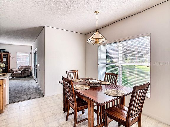4th image of 715 Waxwing Ct