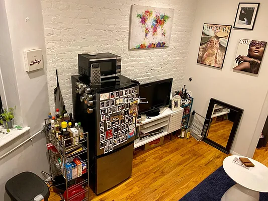 Rented by Point NYC | media 17
