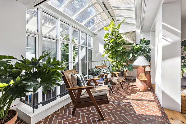 Sold by Compass | media 6