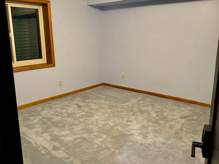 433 Porphyry Rd — Photo 2