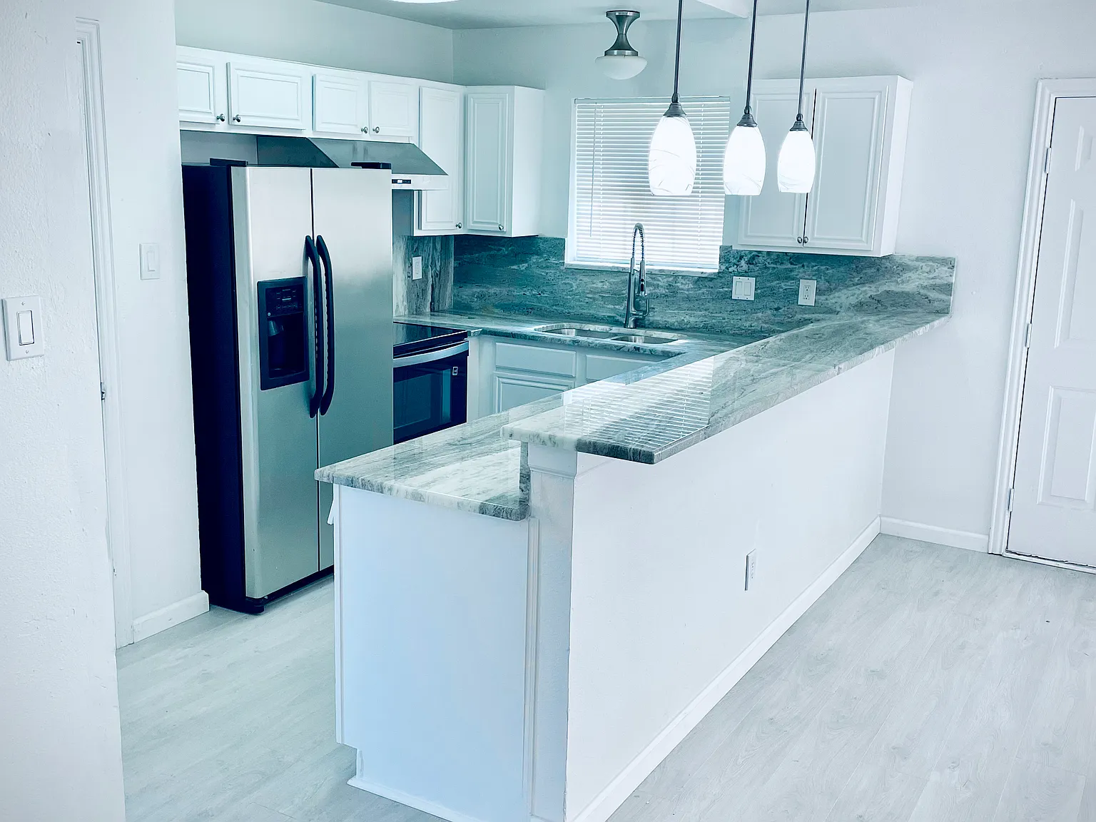 2719 Exline St — Photo 2