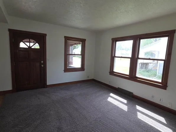 1128 W State Street, Janesville, WI 53546