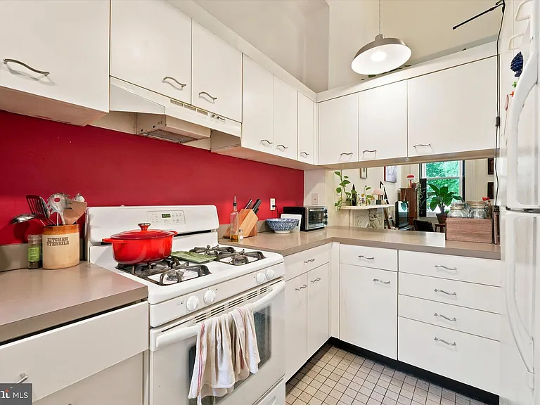1510 Green St #1F — Photo 7