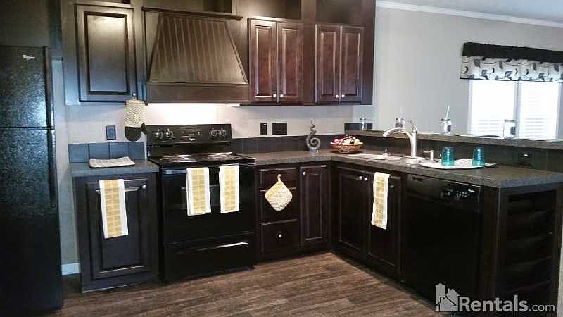 1st image of 341 Medina Ct