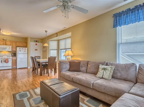 225 E Juniper Ave #201S, Wildwood, NJ 08260