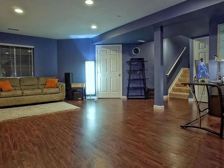 7462 E Lowry Blvd — Photo 6