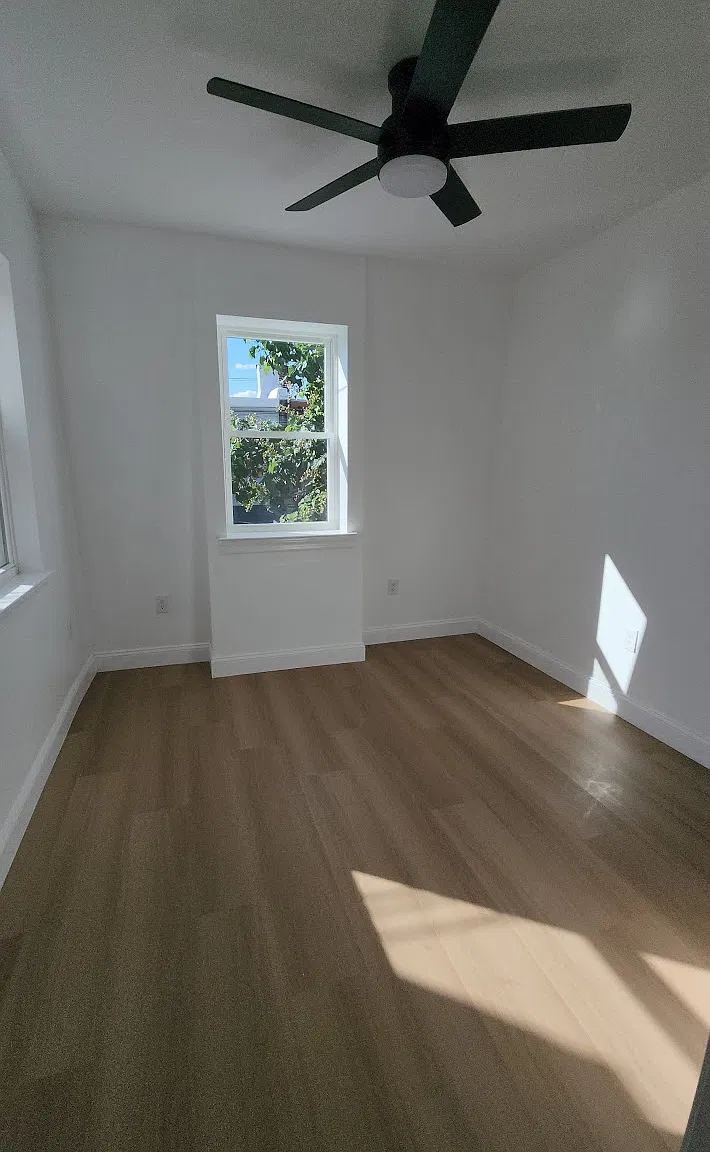 2 bed, 1.5 bath, 1040 sqft, $2,050 — Photo 4