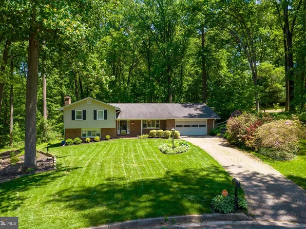 5 Collingwood Garth, Phoenix, MD 21131