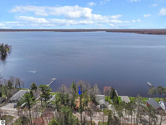 3rd image of 2301 E Lake Mitchell Dr #1